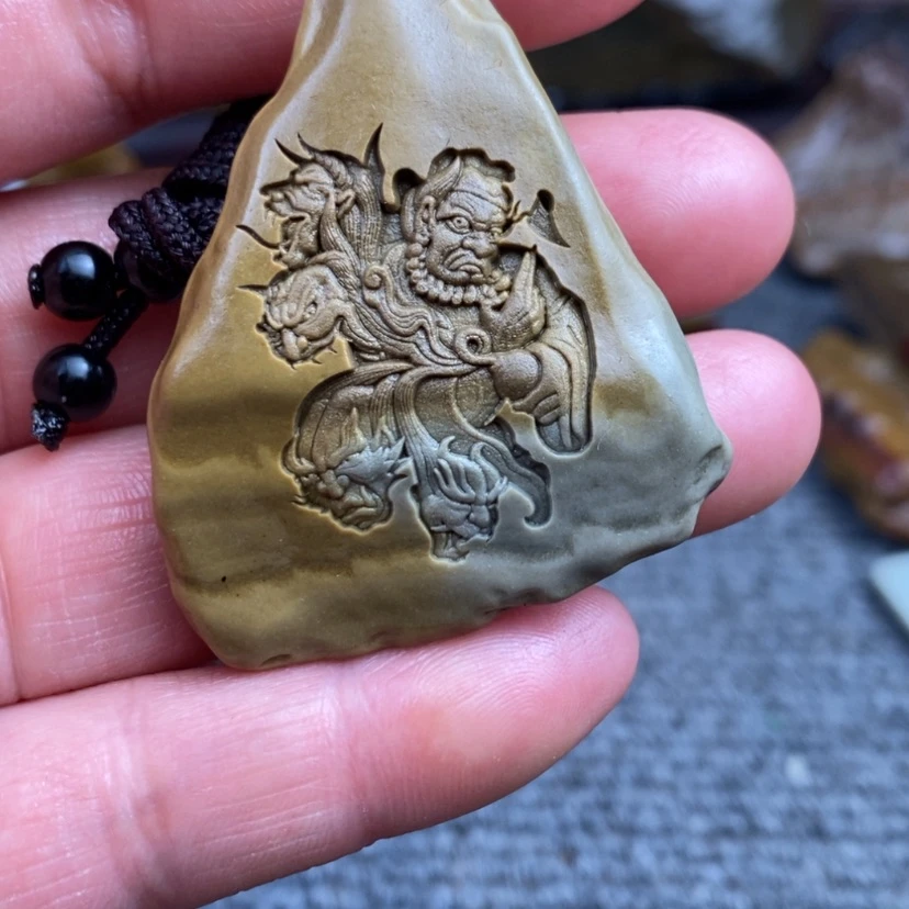 【闪购商品】原石雕刻手把件