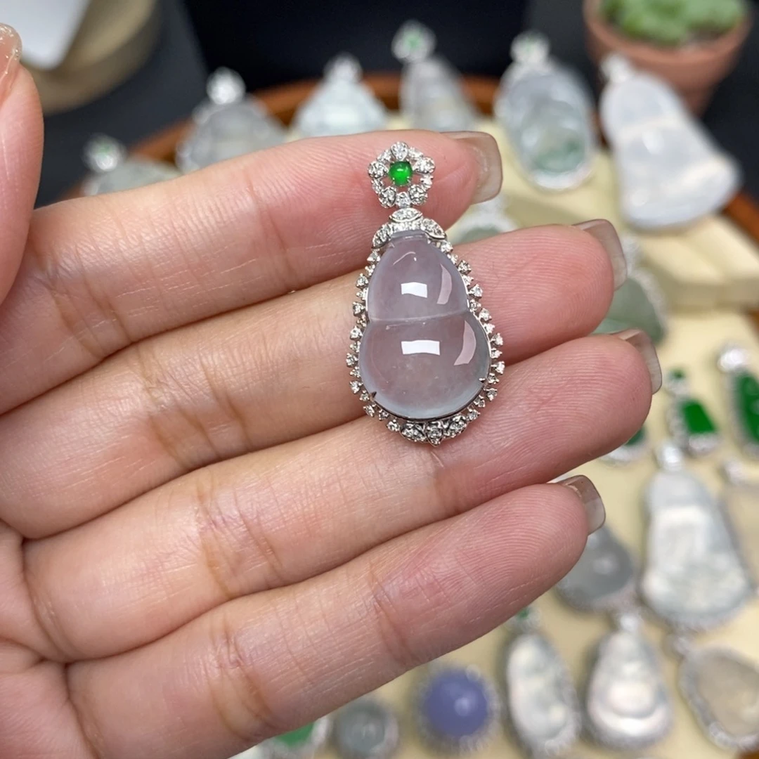 翡翠18K金镶嵌颈饰A货翡翠