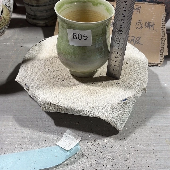 摆件陶高12.5，口9，有孔，805