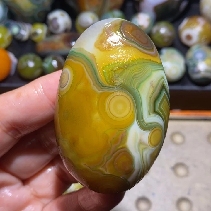 玛瑙/玉髓未镶嵌珠宝半成品