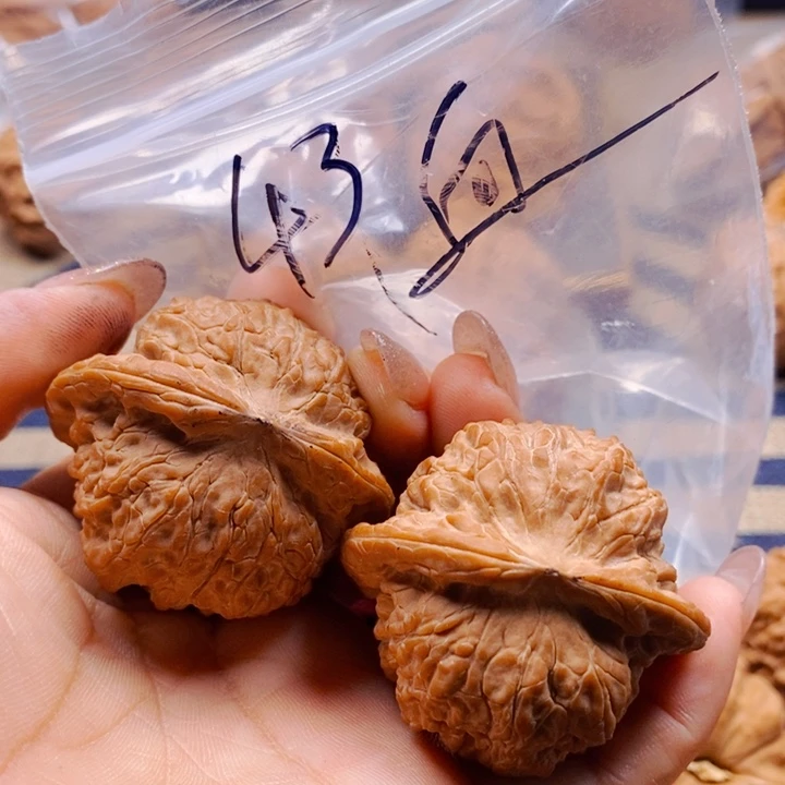 数***字把件文玩核桃血麒麟