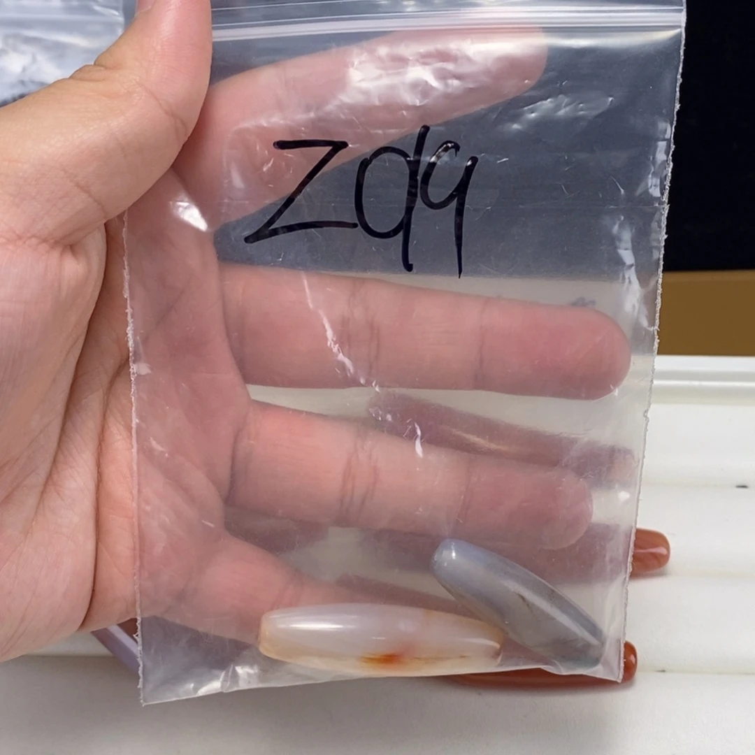合金颈饰玛瑙/玉髓我****界