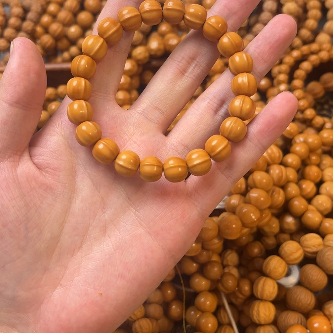 水***月吊坠猴头核桃小鲨鱼