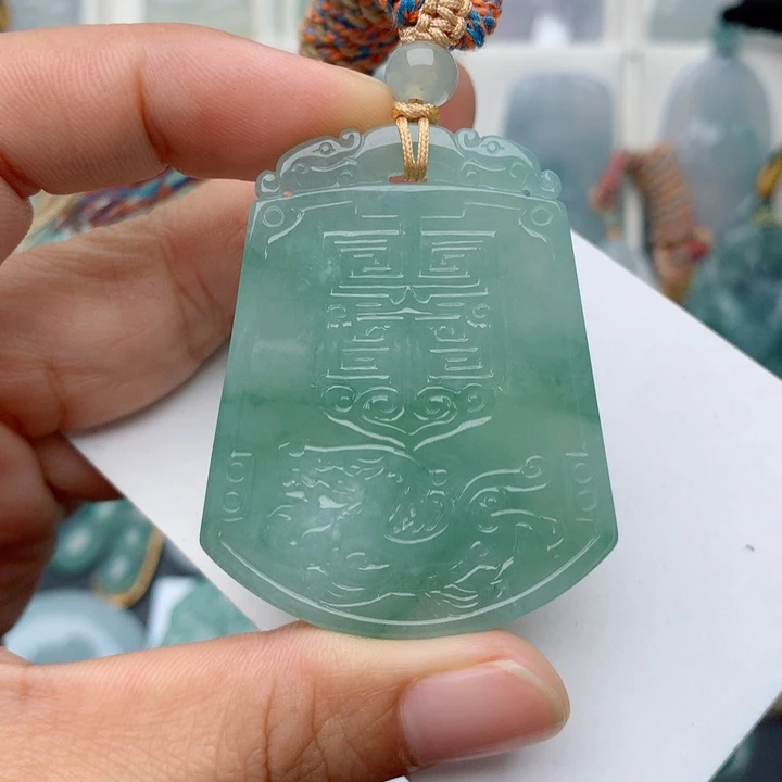 翡翠未镶嵌颈饰仿古无事牌