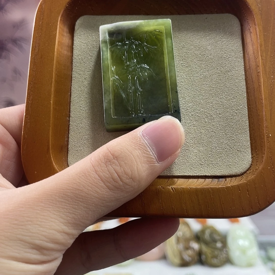 蛇纹石玉未镶嵌吊坠(赠链)