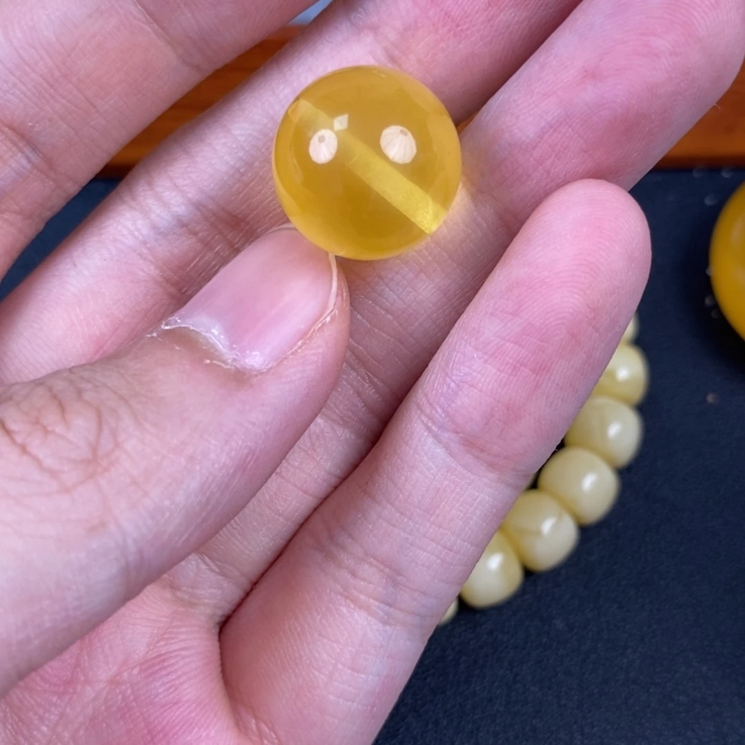 琥珀未镶嵌裸石07