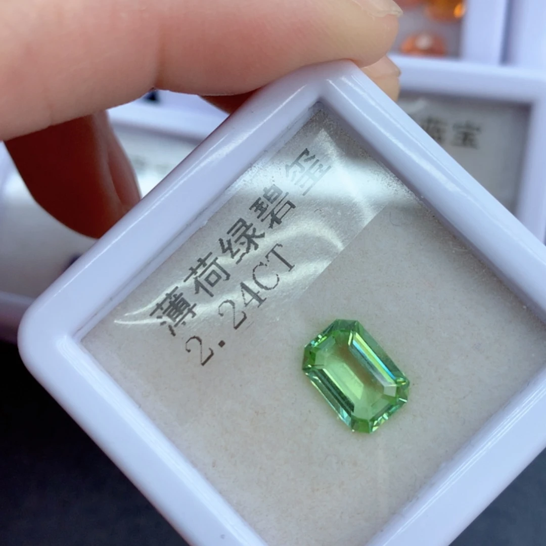 绿色碧玺2.24克拉裸石未镶嵌