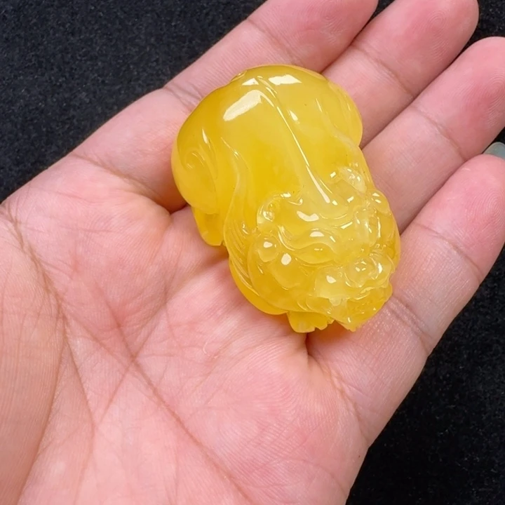 蜜蜡未镶嵌珠宝奇石