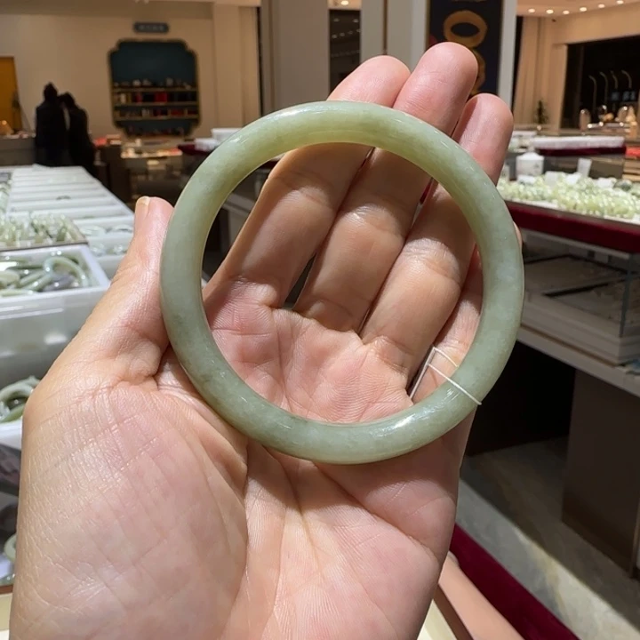 米***果和田玉未镶嵌手镯823