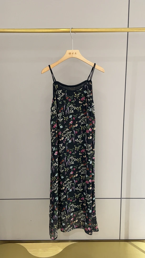 胖人坊吊带碎花连衣裙4559裙长124