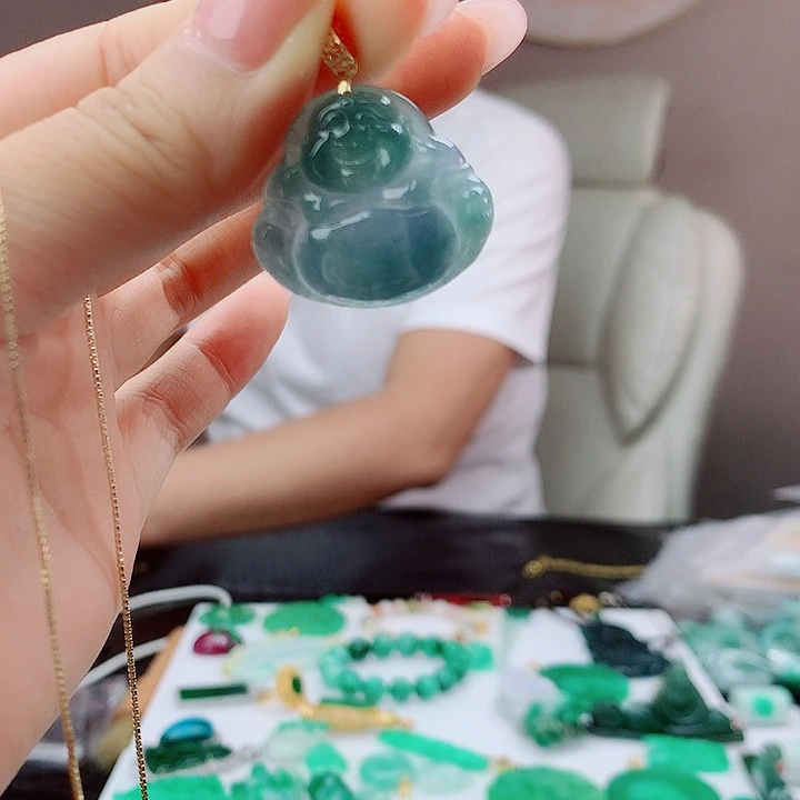 翡翠未镶嵌吊坠(赠链)