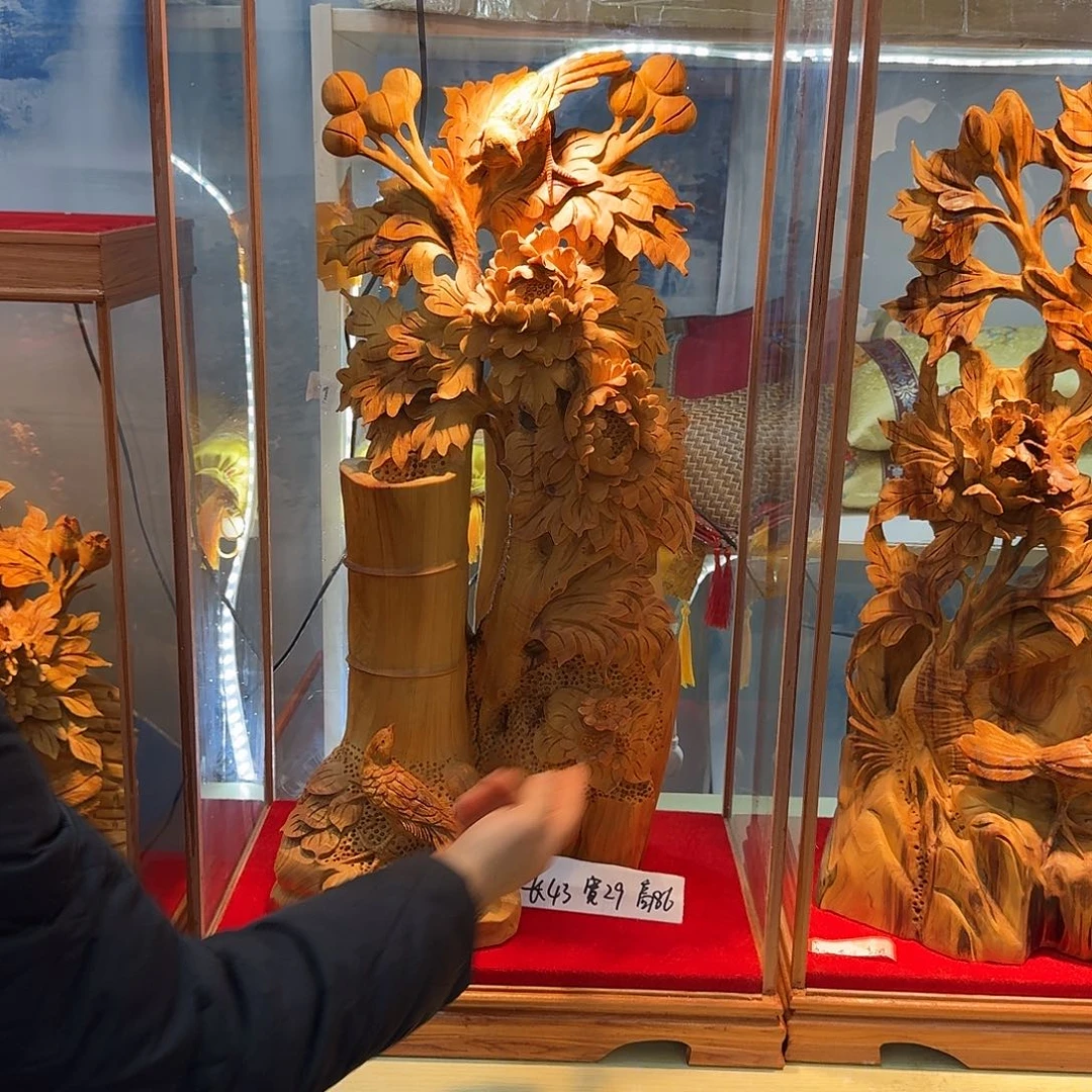 擎***.柏木（崖柏）木雕款