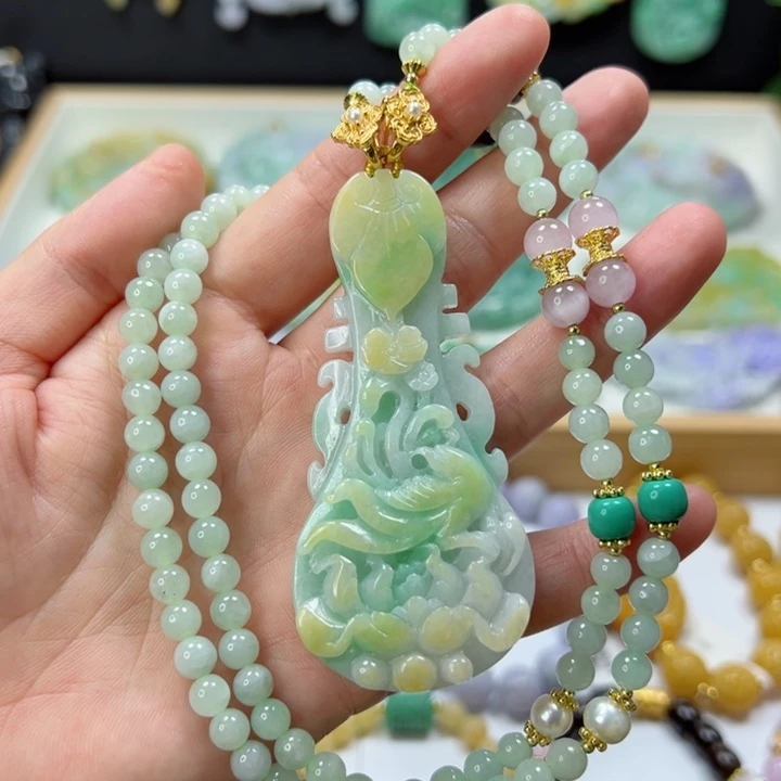 颈饰未镶嵌翡翠吊坠