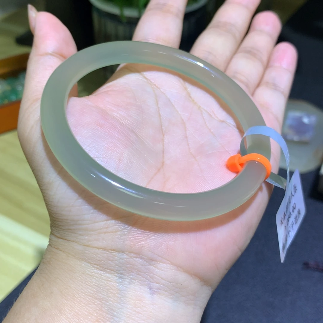 玛瑙/玉髓未镶嵌手镯绿美人条