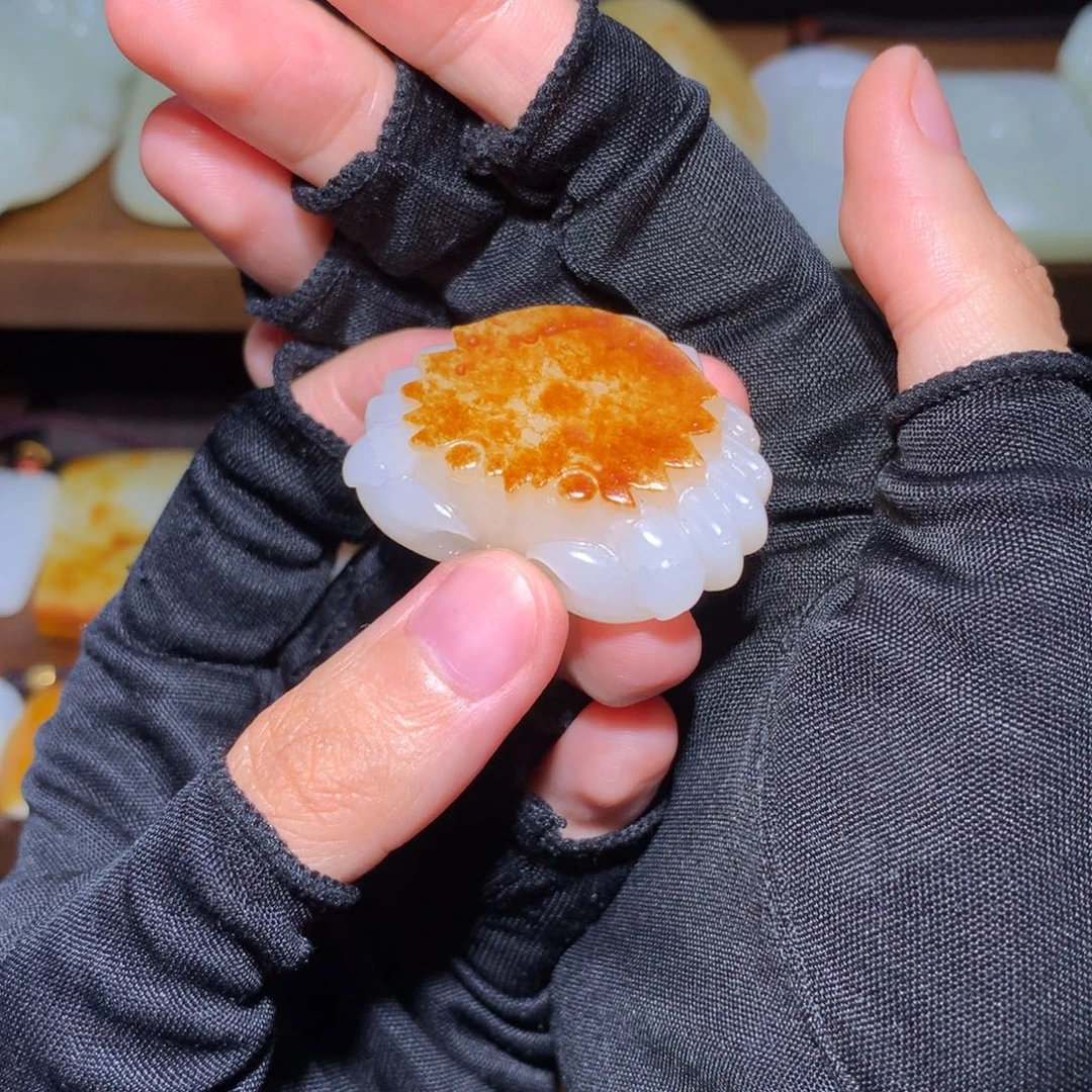 可***里颈饰未镶嵌和田玉