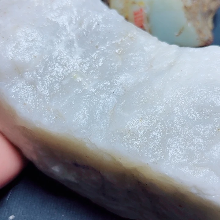 和田玉（糖玉）未镶嵌珠宝奇石