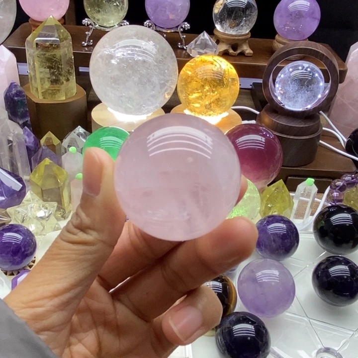 水晶摆件未镶嵌天然粉水晶球