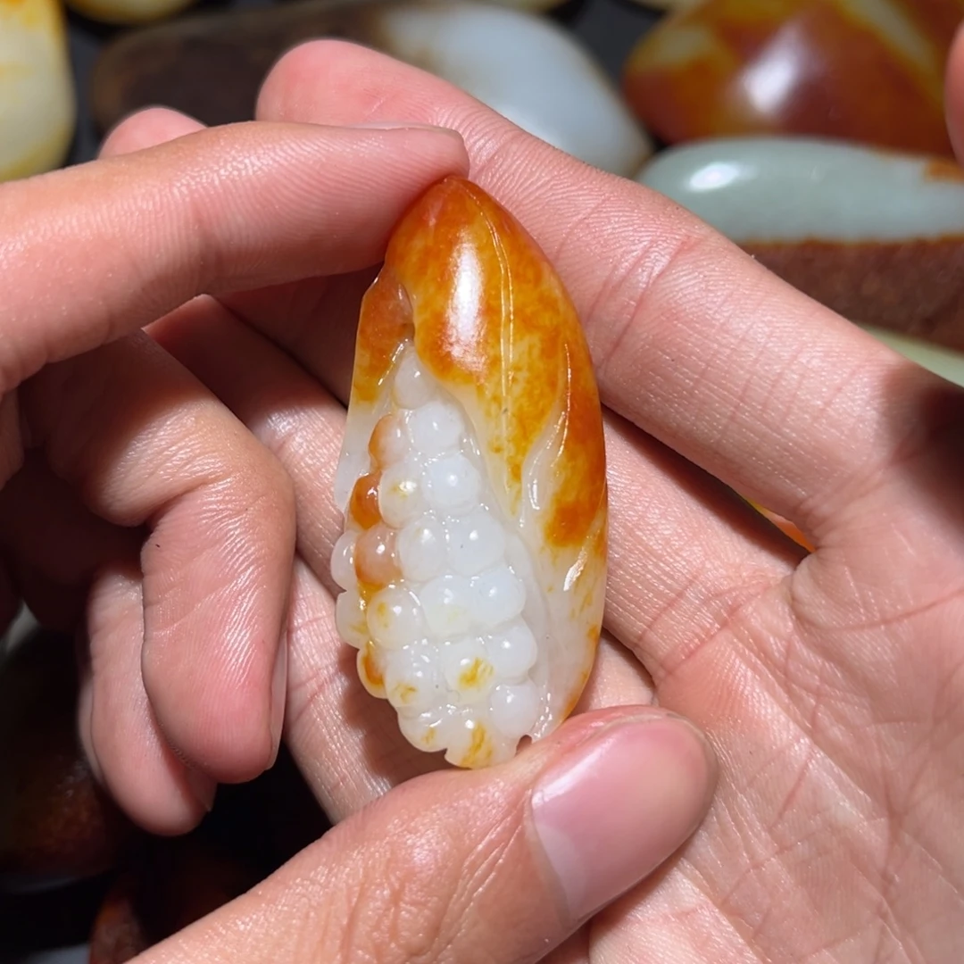 和田玉未镶嵌珠宝奇石