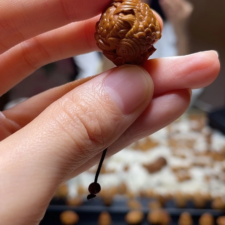 吊坠橄榄核荷花鱼