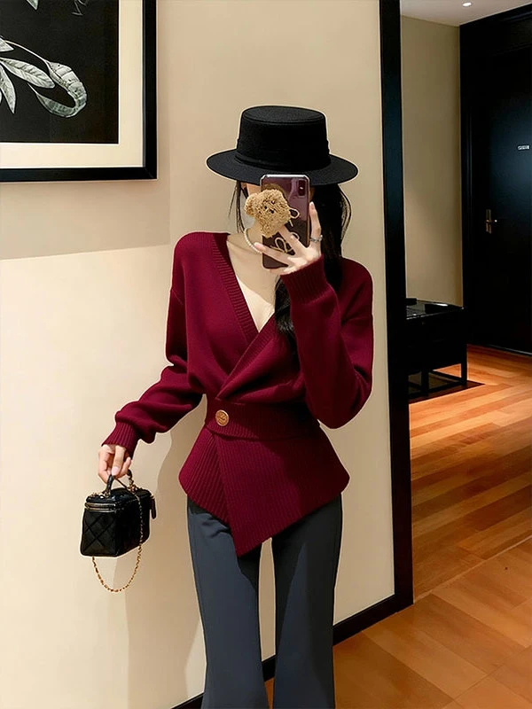 小众收腰红色针织开衫秋冬新款时尚V领毛衣气质轻熟风复古上衣女