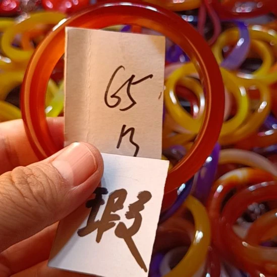 玛瑙/玉髓手镯未镶嵌