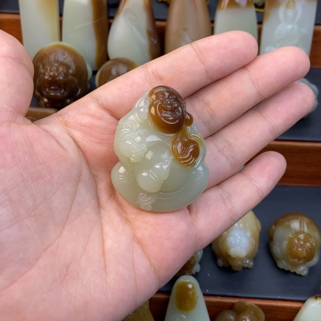 和田玉（糖玉）未镶嵌颈饰最****气