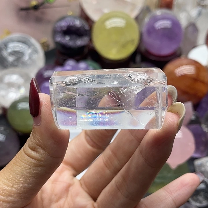 陈***东未镶嵌珠宝半成品水晶45白水晶随行