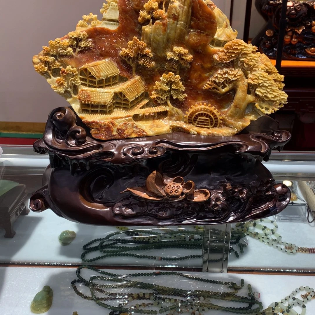 蛇纹石玉（覆膜）未镶嵌珠宝奇石