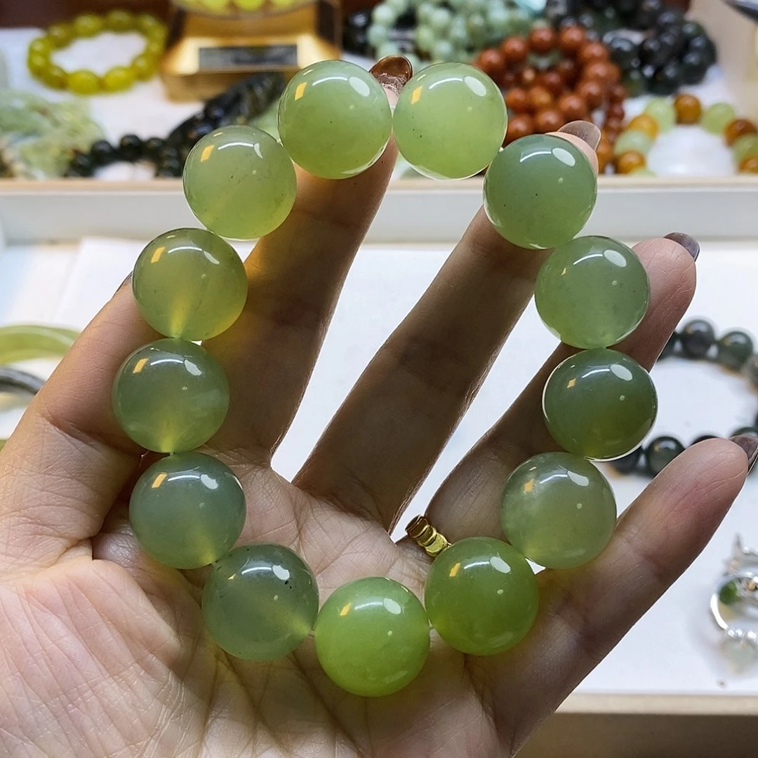 未镶嵌蛇纹石玉手镯夏****y