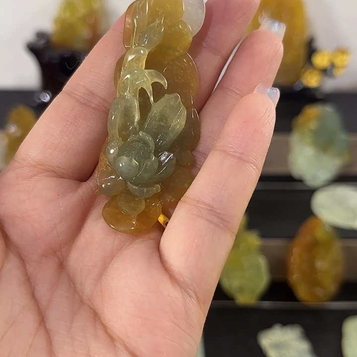 蛇纹石玉未镶嵌吊坠(赠链)