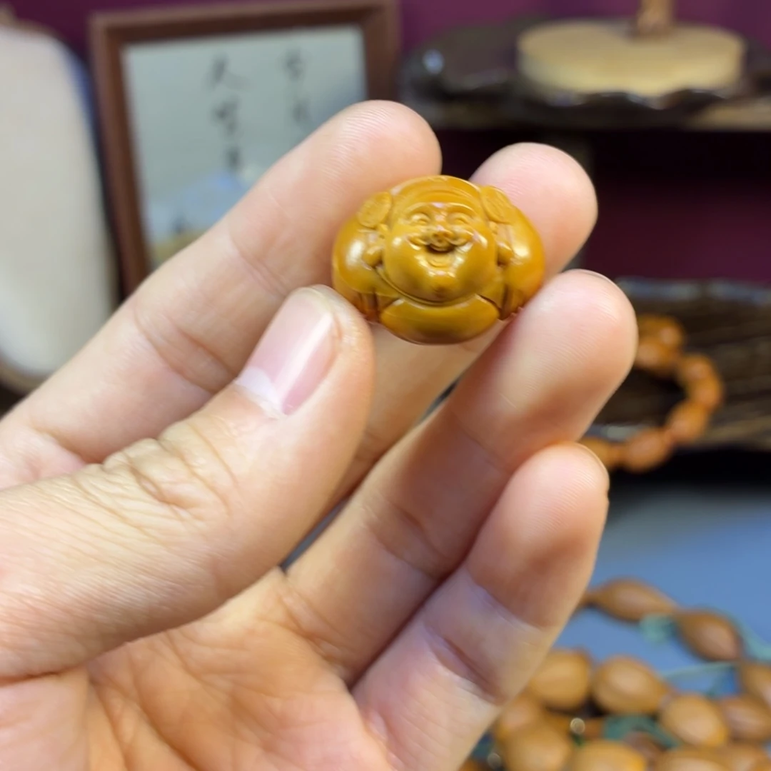 橄榄核吊坠纯手工横财神