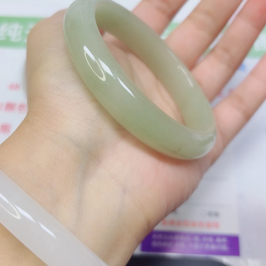 石英质玉未镶嵌手镯16/6059