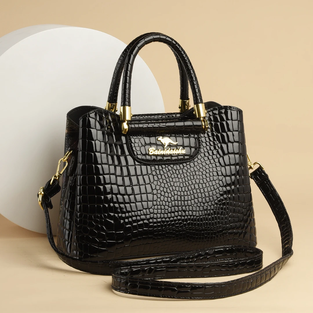 轻奢简约潮流经典女士百搭小众单肩斜挎包2025黑色