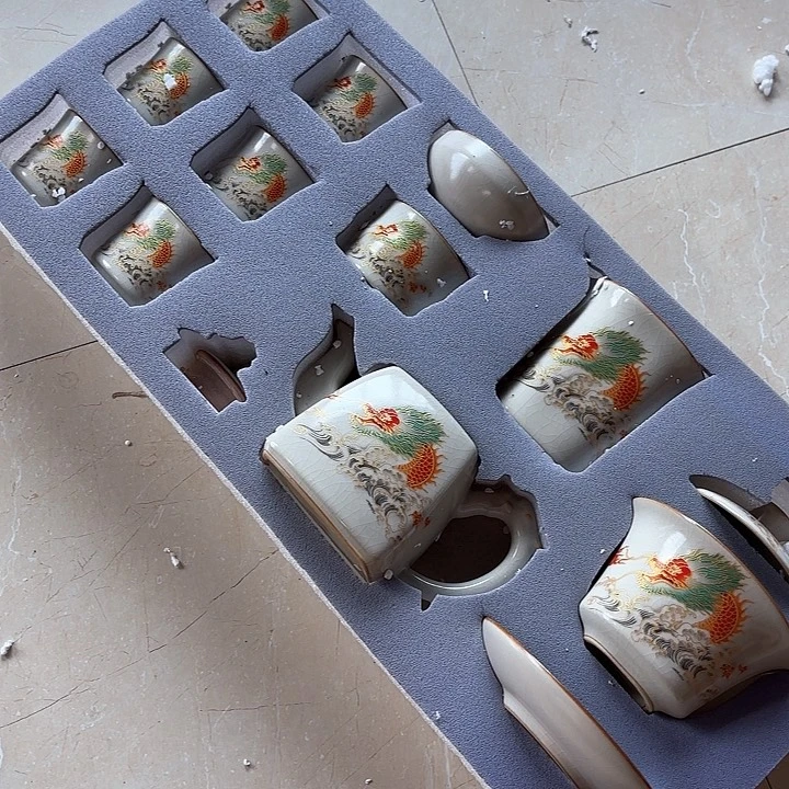 孤品茶具套装等。