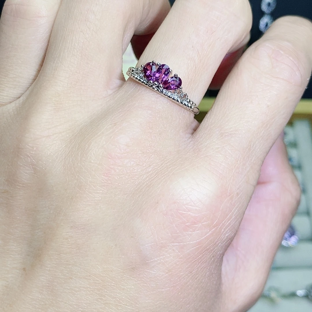 未镶嵌戒指石榴石（紫牙乌）