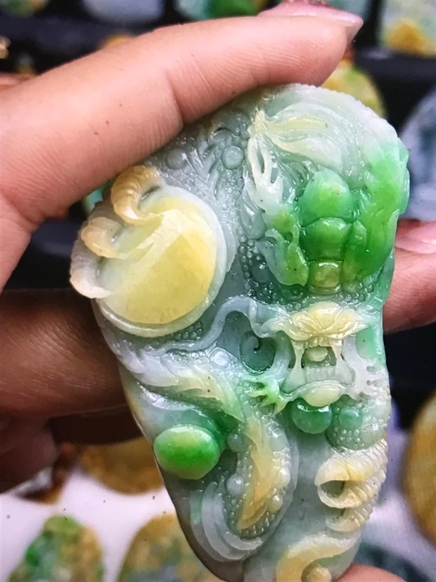 天然A货翡翠一证一物基地发货