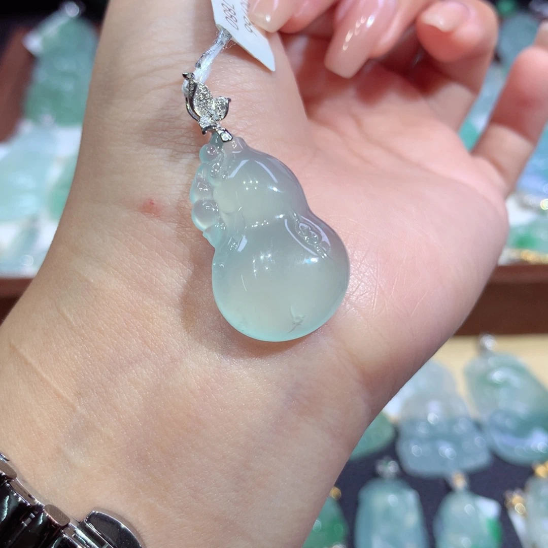 吊坠(不含链)18K金镶嵌翡翠