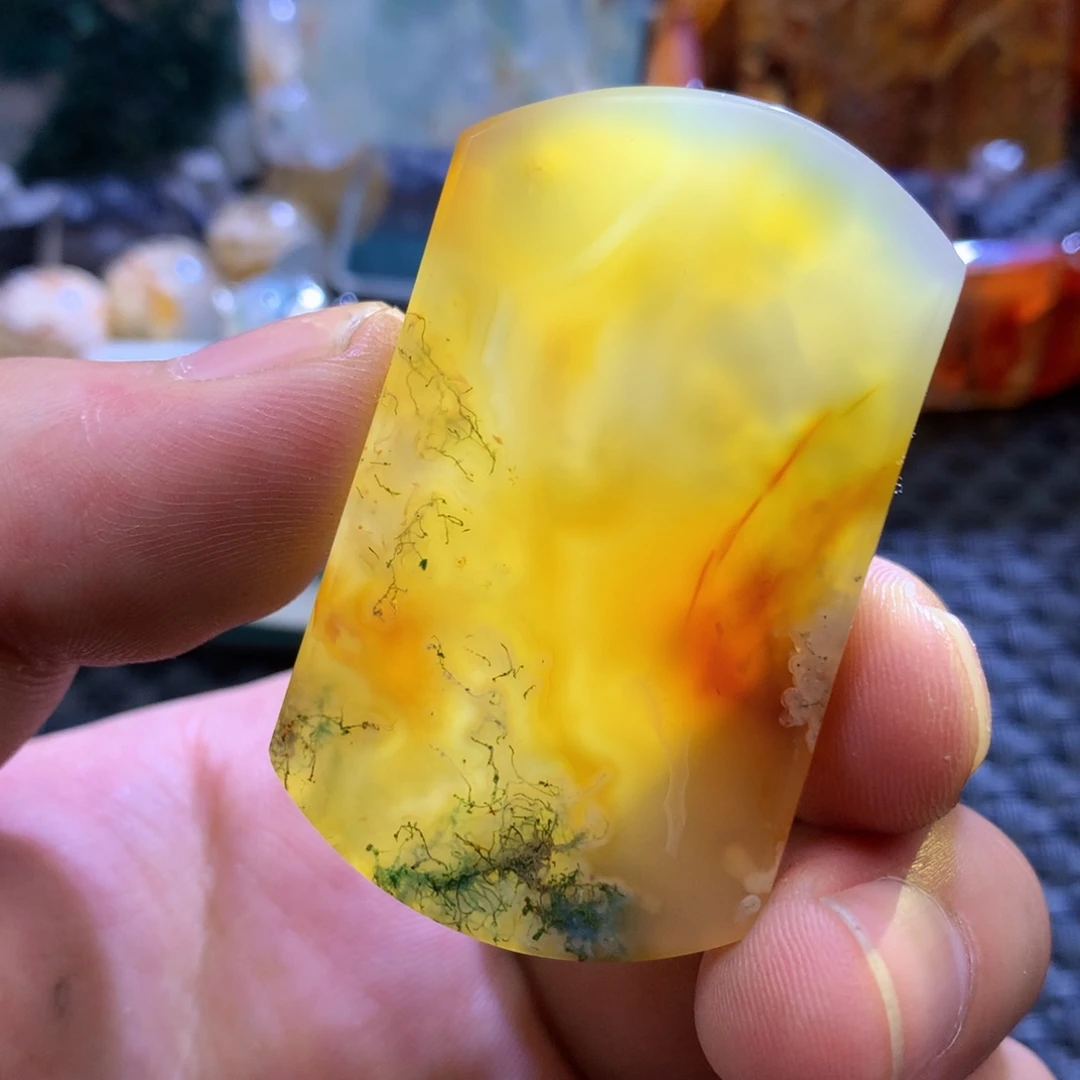 未镶嵌颈饰玛瑙/玉髓董*