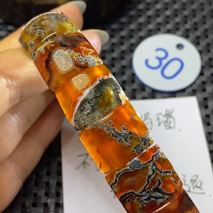 未镶嵌颈饰玛瑙/玉髓陈*明