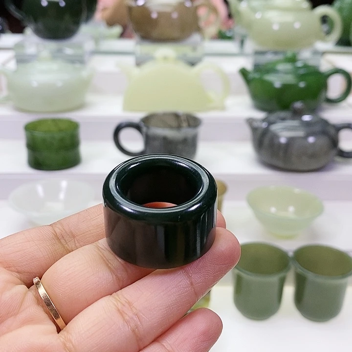 未镶嵌和田玉挂件马**功扳指