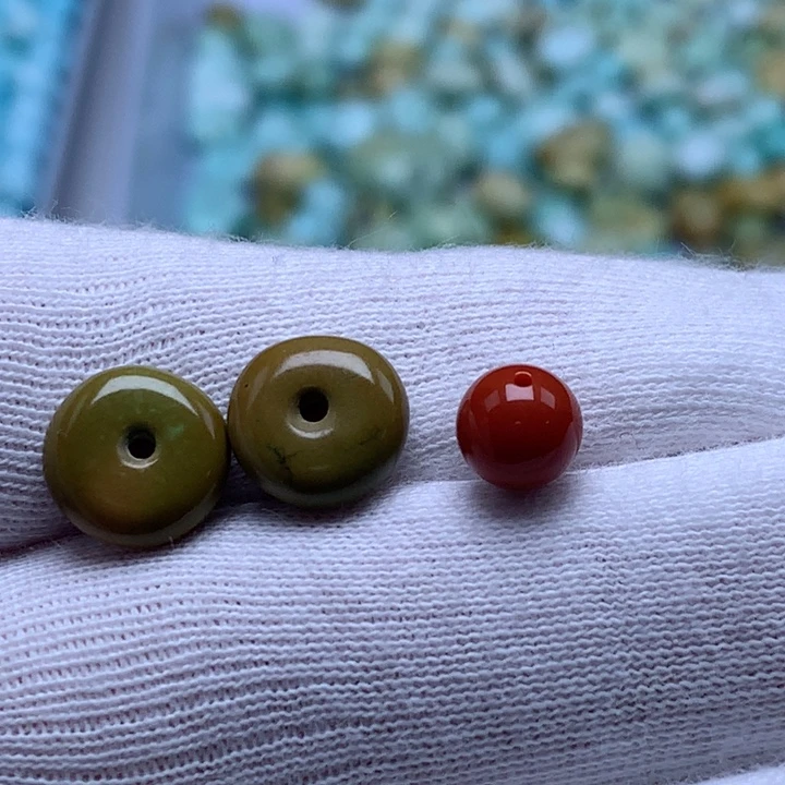 南红玛瑙未镶嵌珠宝奇石