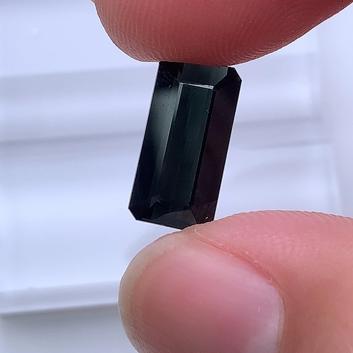 未镶嵌珠宝半成品碧玺4.72克拉