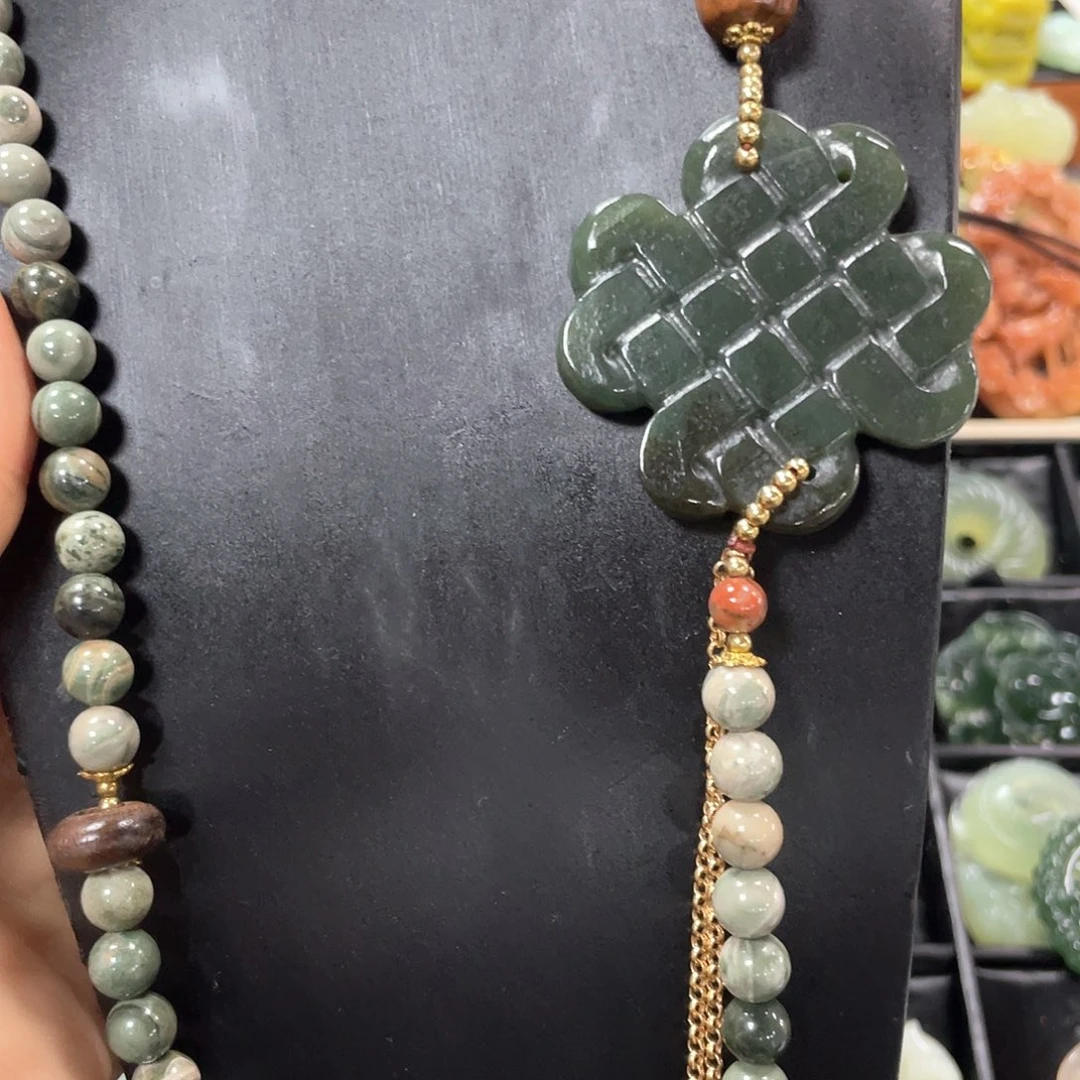 和田玉（糖玉）颈饰未镶嵌