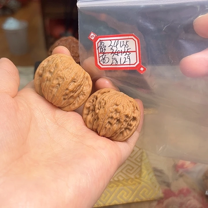 文玩核桃把件磨盘