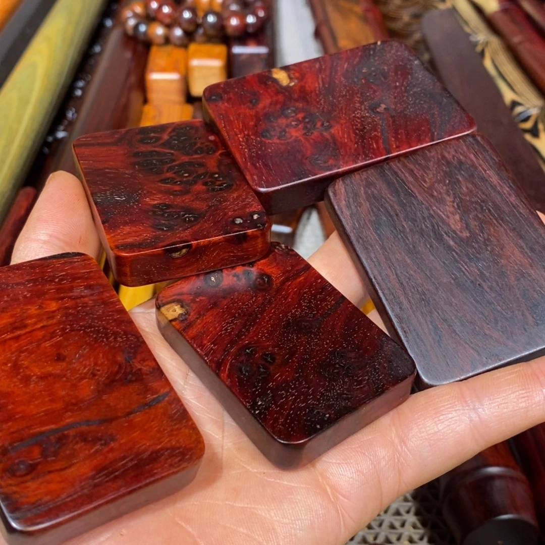 娃***浅檀香紫檀（小叶紫檀）