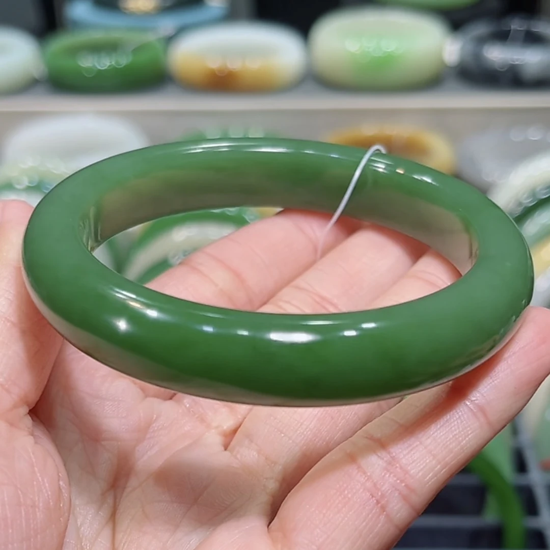 和田玉俄料碧玉老料阳绿手镯57-58圈口