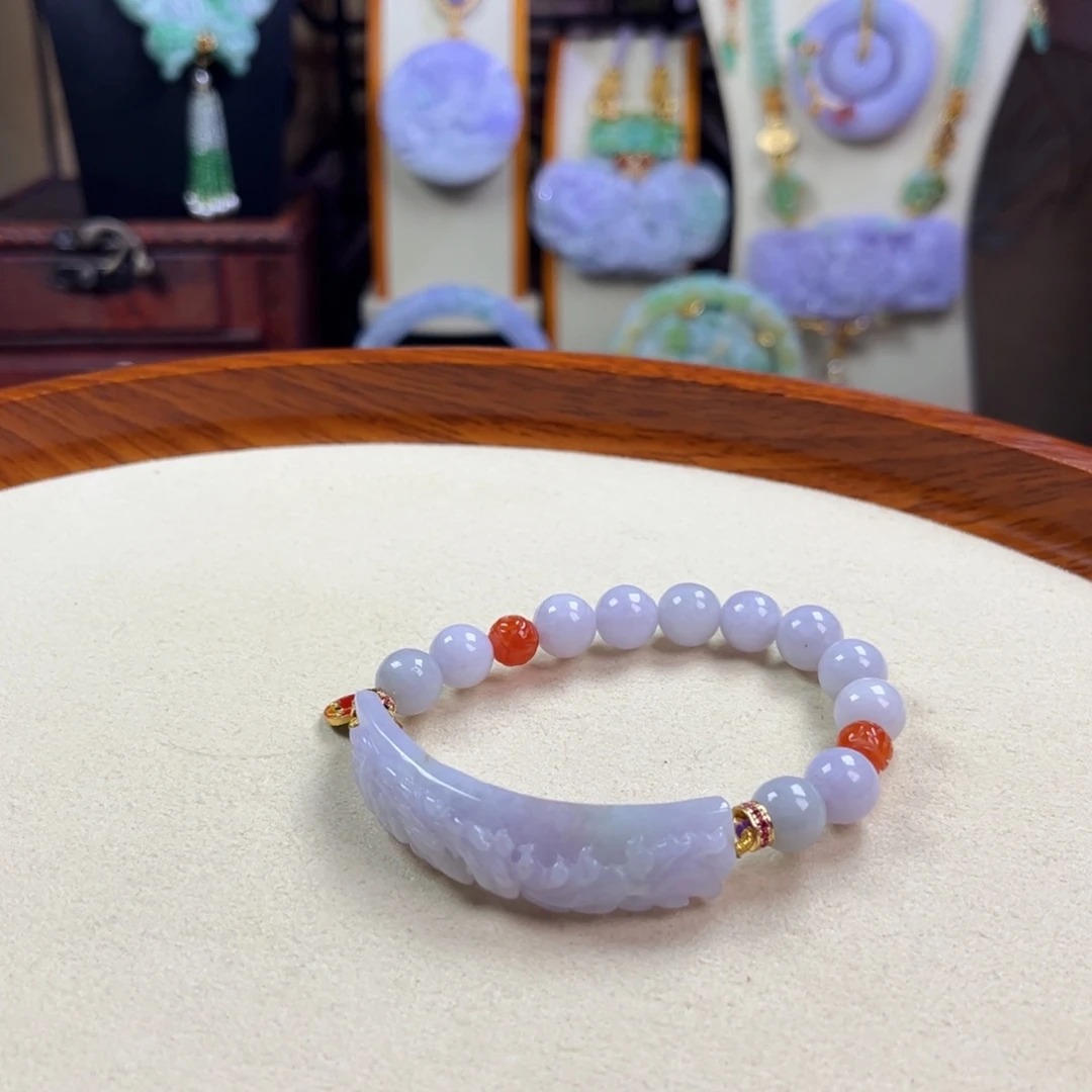 翡翠未镶嵌颈饰冰