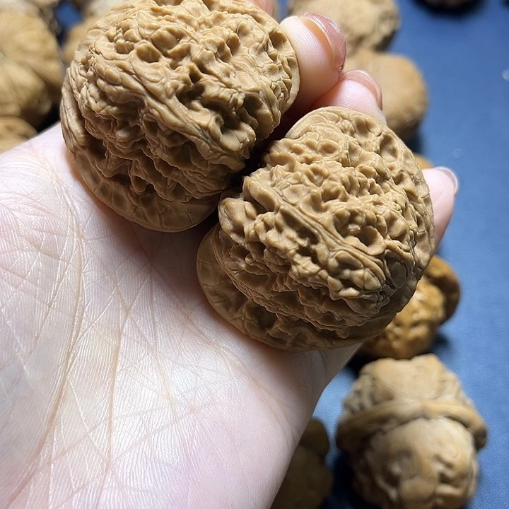 吊坠文玩核桃红南江47