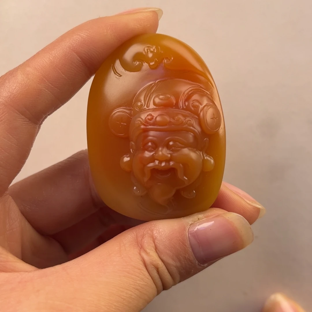 石英质玉黄蜡石吊坠合金人**火