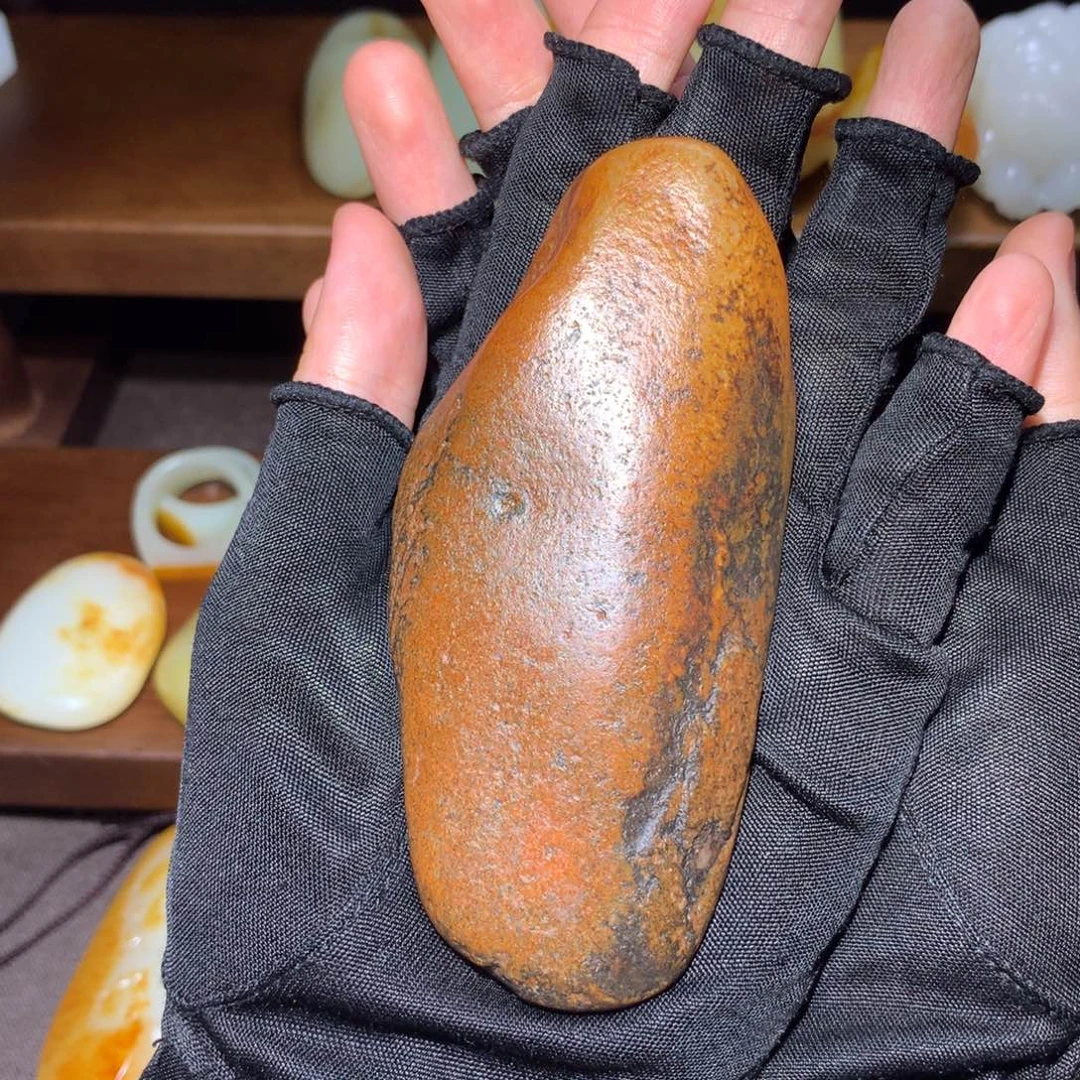 执***著颈饰未镶嵌和田玉